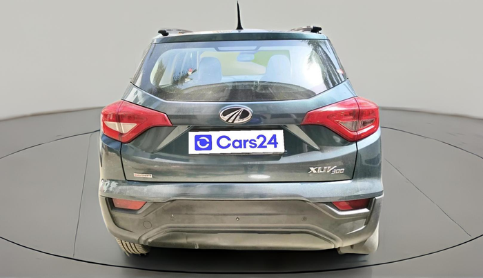2022 Mahindra XUV300 W6 1.5 DIESEL AMT, Diesel, Automatic, 56,699 km, exterior