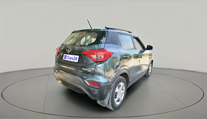 2022 Mahindra XUV300 W6 1.5 DIESEL AMT, Diesel, Automatic, 56,699 km, exterior