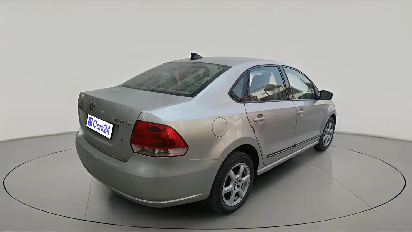 2014 Volkswagen Vento HIGHLINE DIESEL 1.6, Diesel, Manual, 87,295 km, exterior