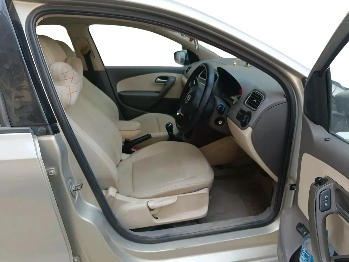 2014 Volkswagen Vento HIGHLINE DIESEL 1.6, Diesel, Manual, 87,295 km, interior