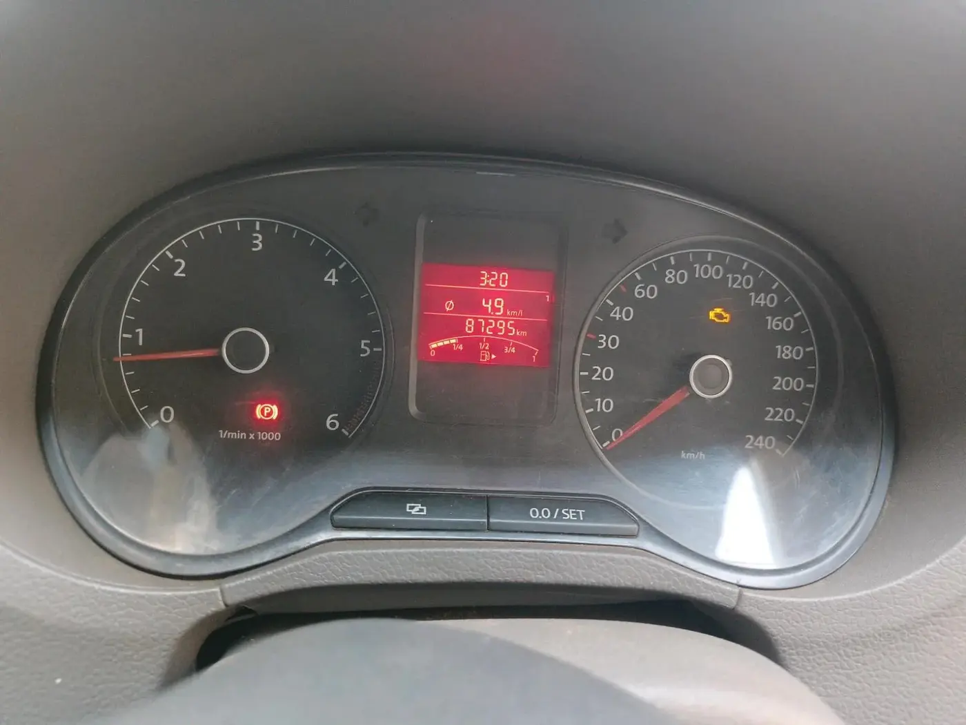 2014 Volkswagen Vento HIGHLINE DIESEL 1.6, Diesel, Manual, 87,295 km, interior