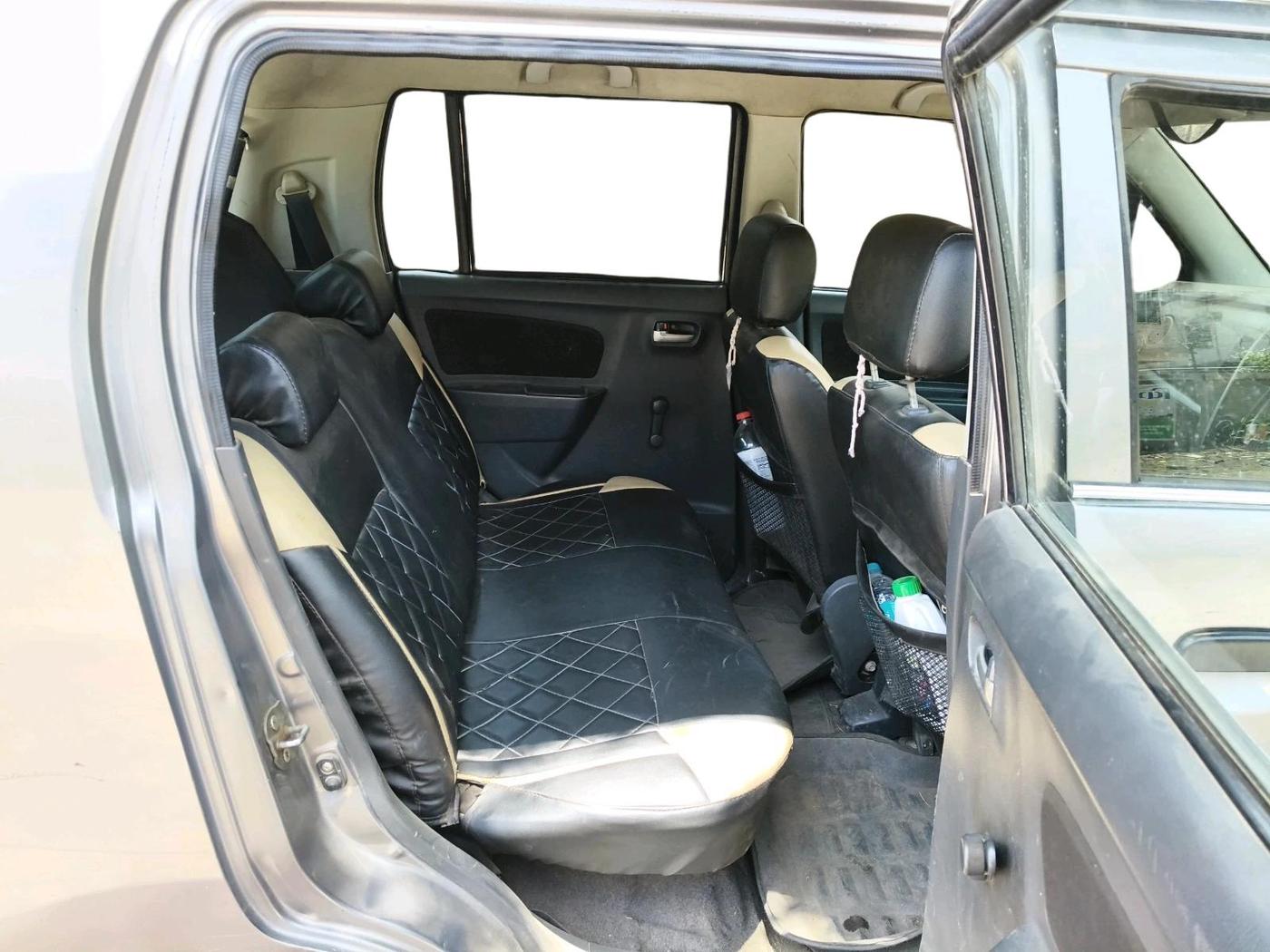 2011 Maruti Wagon R 1.0 LXI CNG, CNG, Manual, 1,02,083 km, interior
