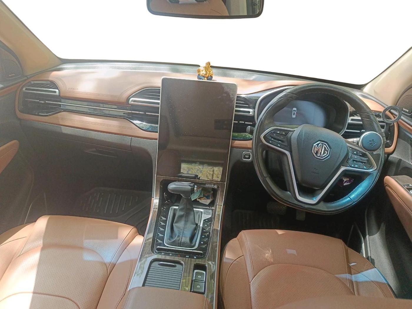2023 MG HECTOR PLUS SHARP PRO 1.5 PETROL TURBO CVT 6 STR, Petrol, Automatic, 50,507 km, interior