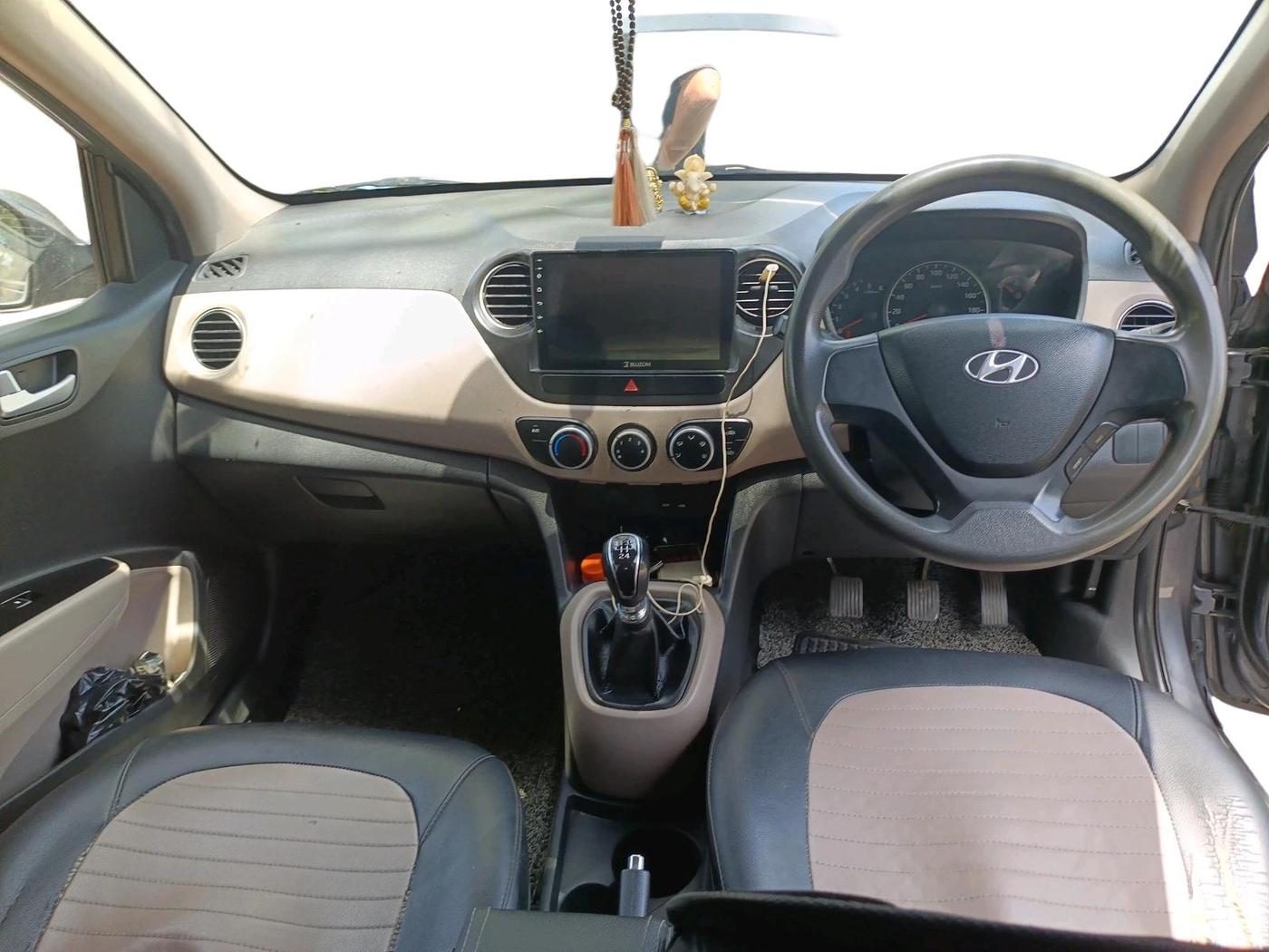 2014 Hyundai Grand i10 SPORTZ 1.1 CRDI, Diesel, Manual, 1,66,102 km, interior