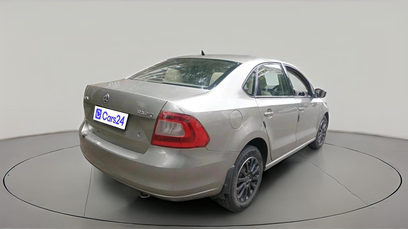 2015 Skoda Rapid 1.5 TDI CR ELEGANCE AT, Diesel, Automatic, 97,201 km, exterior