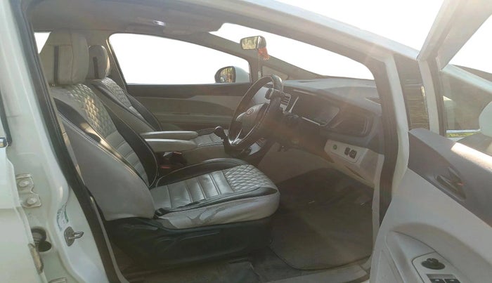 2019 Mahindra MARAZZO M4 8 STR, Diesel, Manual, 1,12,949 km, interior