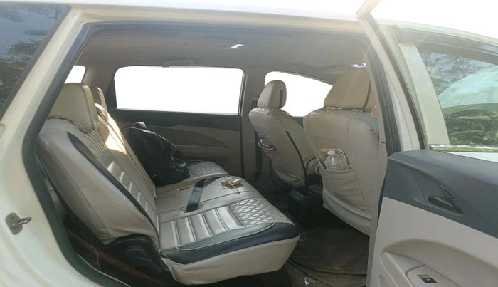 2019 Mahindra MARAZZO M4 8 STR, Diesel, Manual, 1,12,949 km, interior