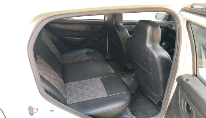 2017 Renault Kwid RXT 1.0 AMT, Petrol, Automatic, 31,215 km, interior
