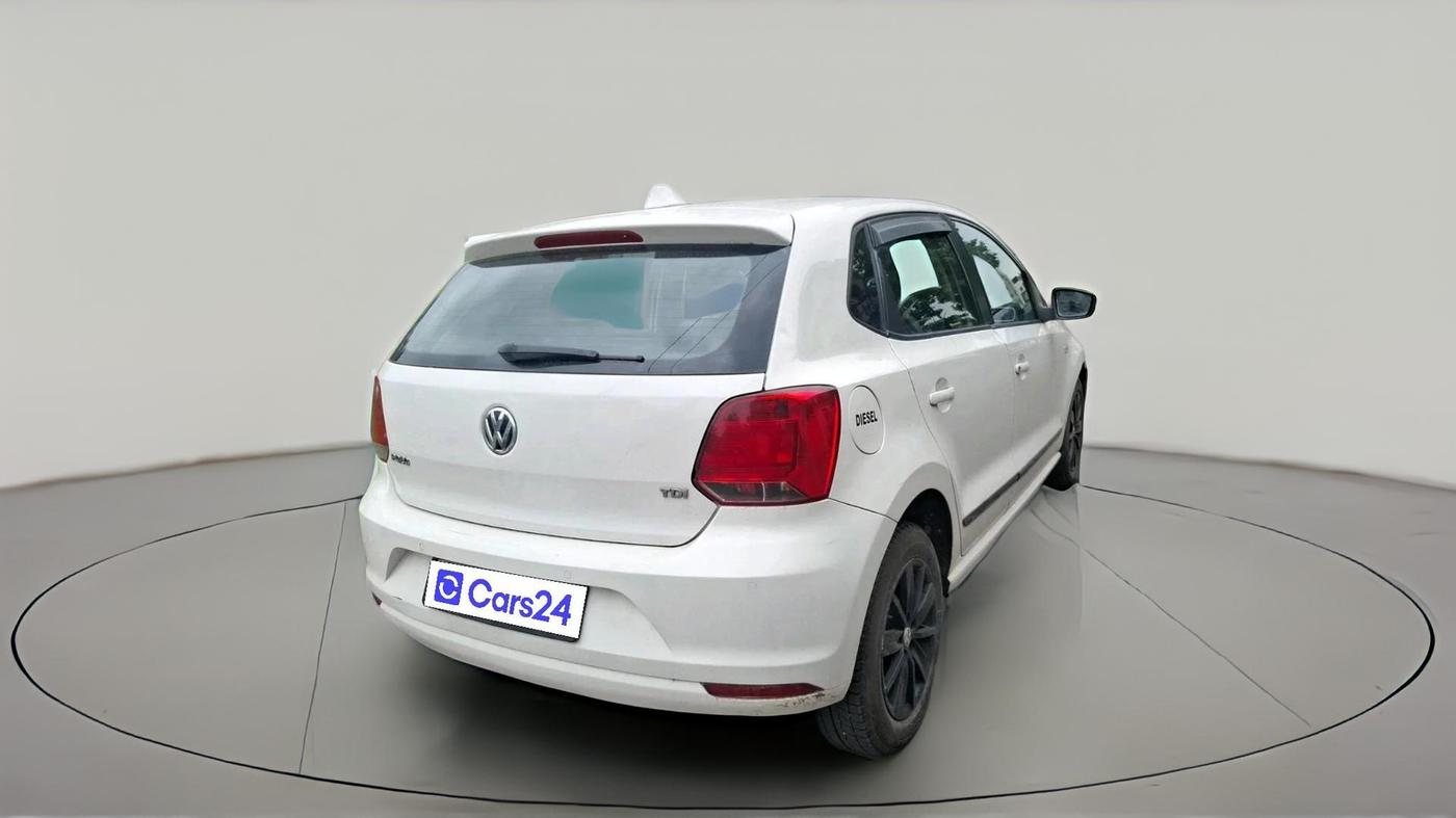 2015 Volkswagen Polo HIGHLINE1.5L, Diesel, Manual, 1,15,647 km, exterior