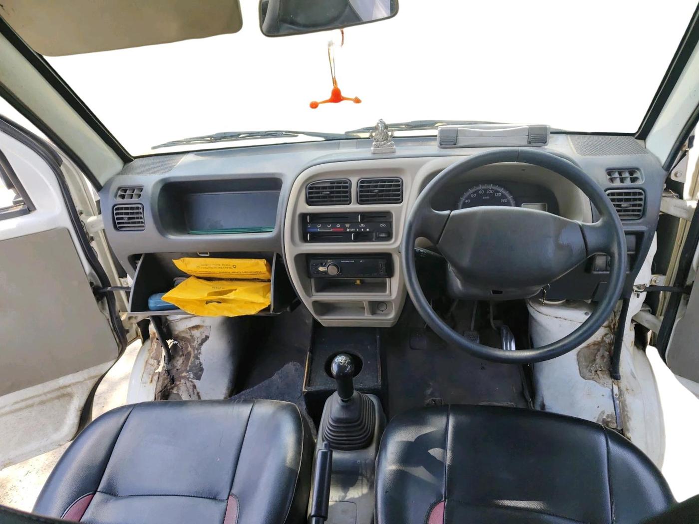 2015 Maruti Eeco 5 STR WITH A/C+HTR, CNG, Manual, 1,45,061 km, interior