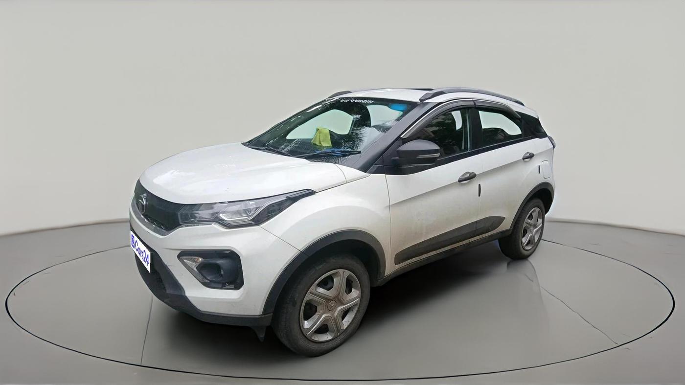 2022 Tata NEXON XM PLUS SUNROOF PETROL, Petrol, Manual, 28,525 km, exterior