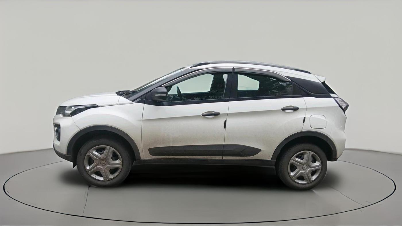2022 Tata NEXON XM PLUS SUNROOF PETROL, Petrol, Manual, 28,525 km, exterior
