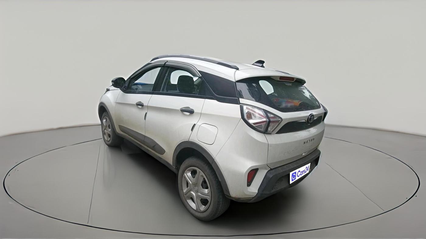 2022 Tata NEXON XM PLUS SUNROOF PETROL, Petrol, Manual, 28,525 km, exterior