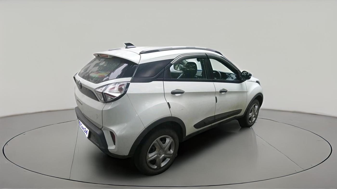 2022 Tata NEXON XM PLUS SUNROOF PETROL, Petrol, Manual, 28,525 km, exterior