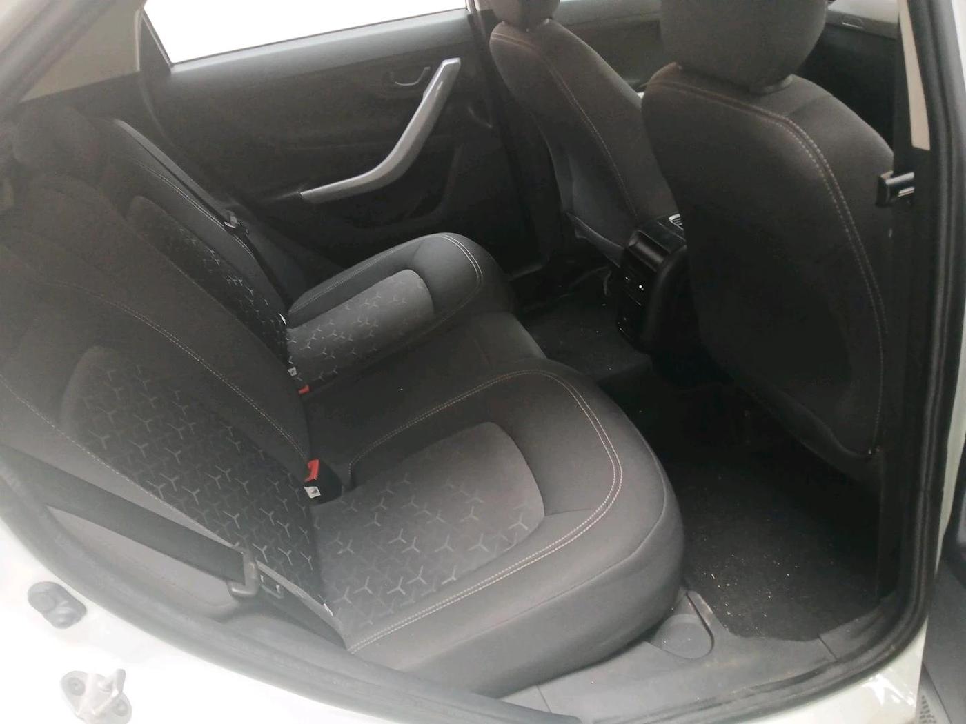 2022 Tata NEXON XM PLUS SUNROOF PETROL, Petrol, Manual, 28,525 km, interior