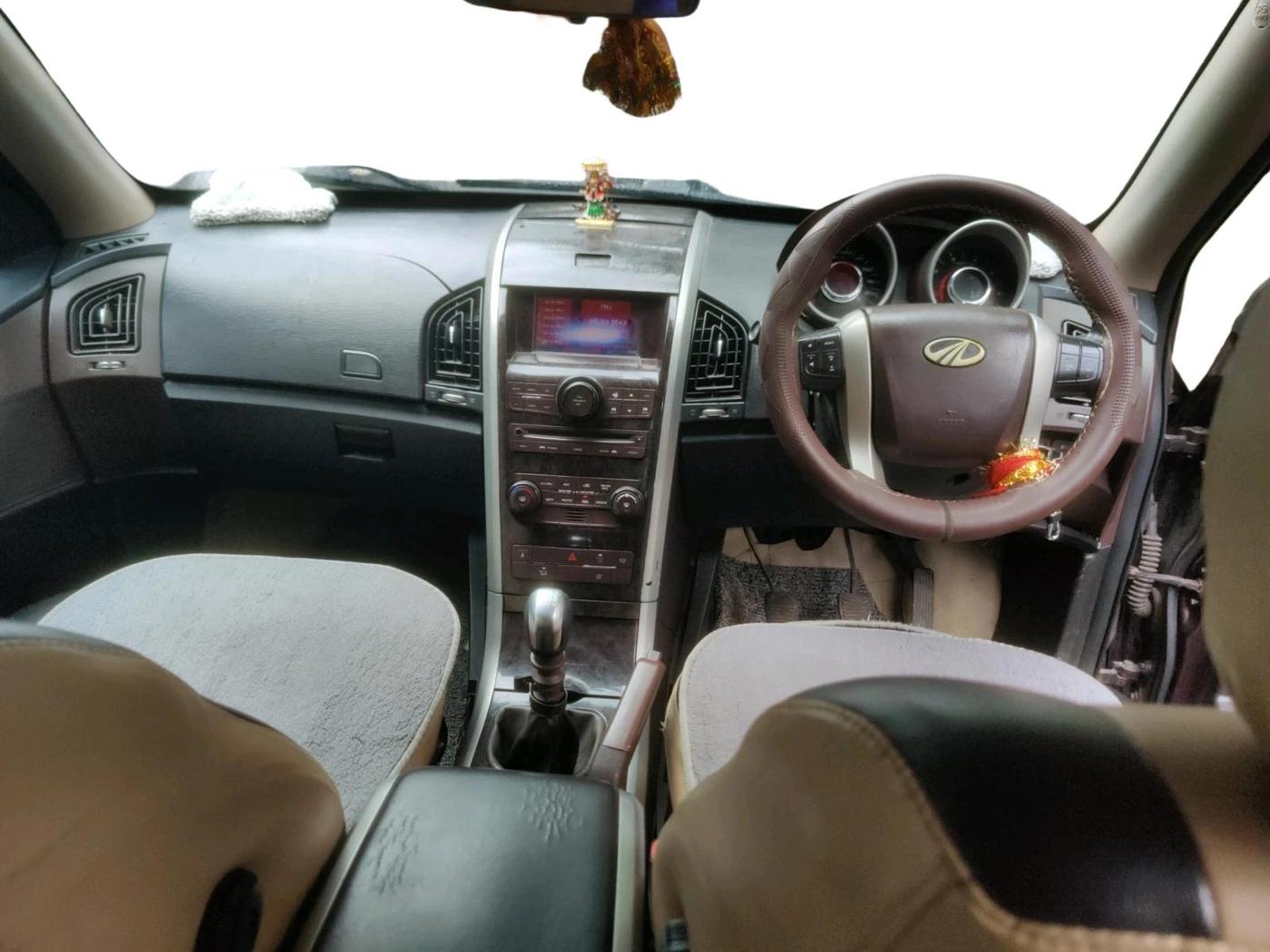 2014 Mahindra XUV500 W8, Diesel, Manual, 83,569 km, interior
