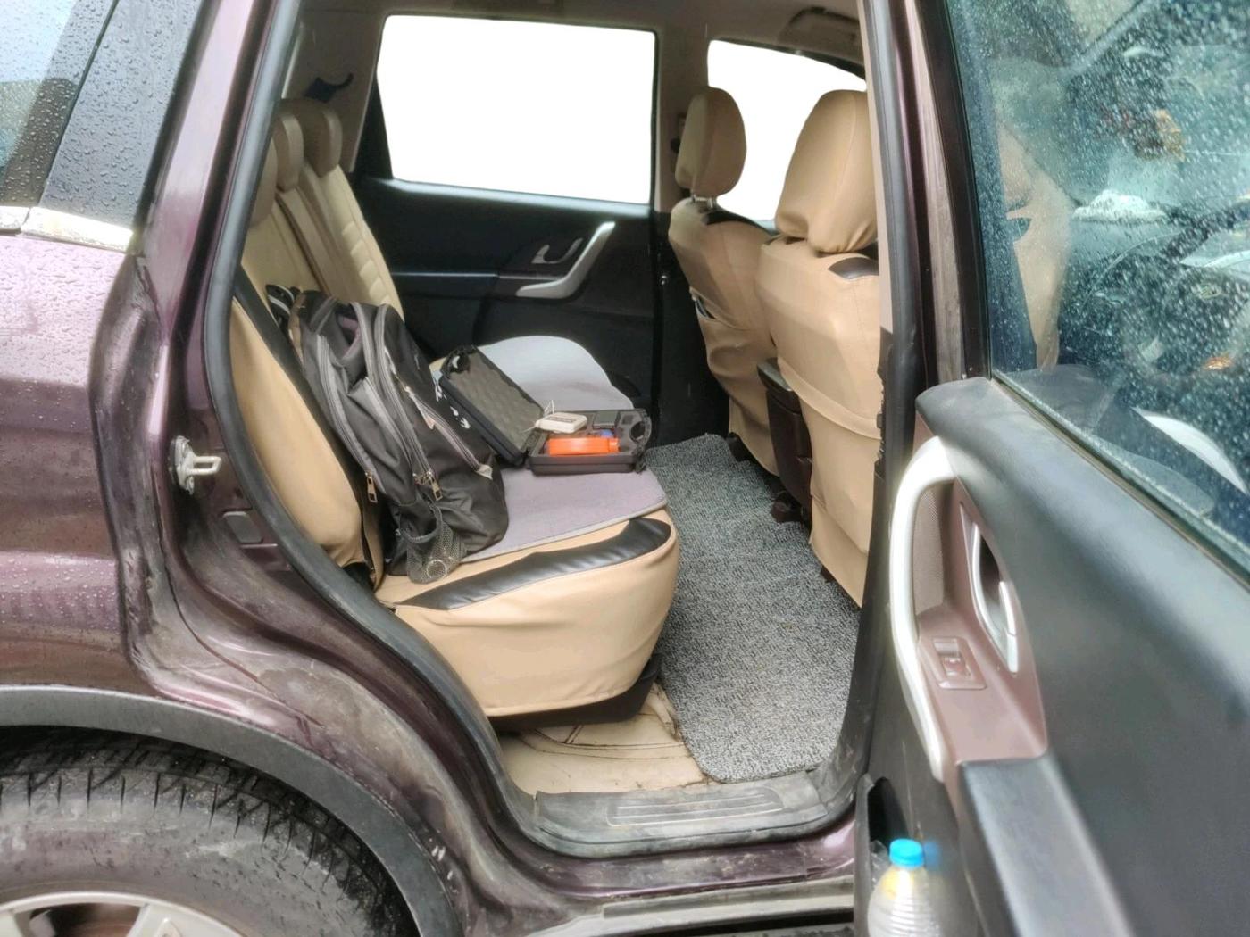 2014 Mahindra XUV500 W8, Diesel, Manual, 83,569 km, interior