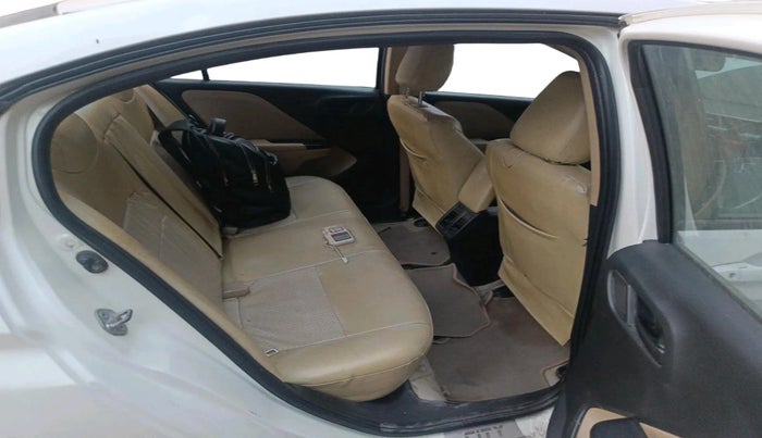 2015 Honda City 1.5L I-DTEC SV, Diesel, Manual, 1,50,732 km, interior