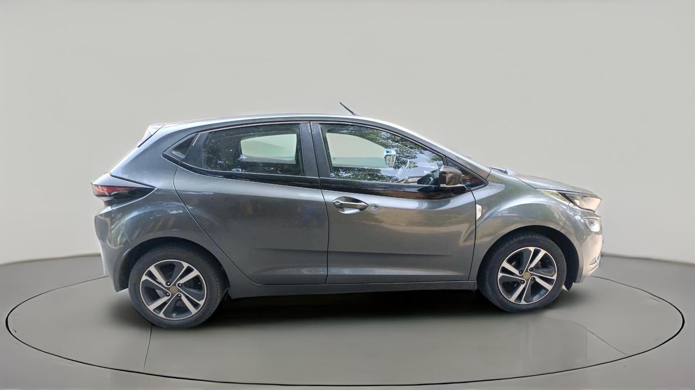 2022 Tata ALTROZ XZ PETROL, CNG, Manual, 51,965 km, exterior