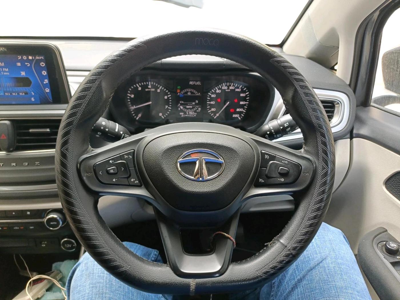 2022 Tata ALTROZ XZ PETROL, CNG, Manual, 51,965 km, interior
