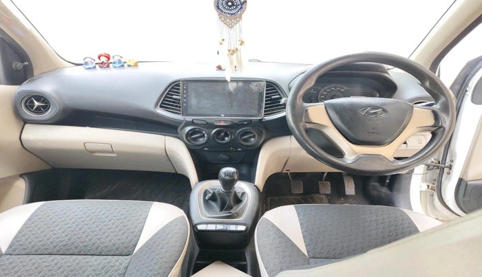 2018 Hyundai NEW SANTRO MAGNA CNG, CNG, Manual, 76,049 km, interior