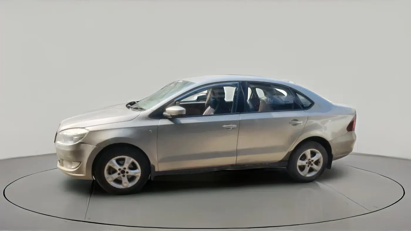 2014 Skoda Rapid AMBITION 1.6 TDI CR MT PLUS, Diesel, Manual, 1,20,000 km, exterior