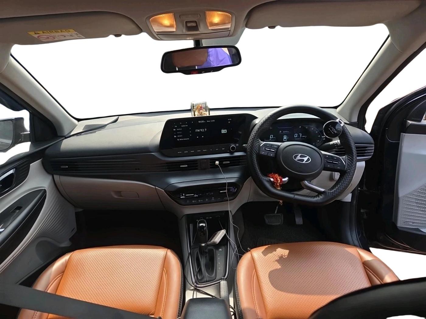 2025 Hyundai NEW I20 ASTA (O) 1.2 IVT, Petrol, Automatic, 17,372 km, interior