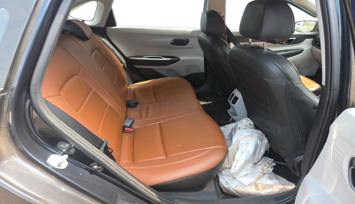 2025 Hyundai NEW I20 ASTA (O) 1.2 IVT, Petrol, Automatic, 17,372 km, interior