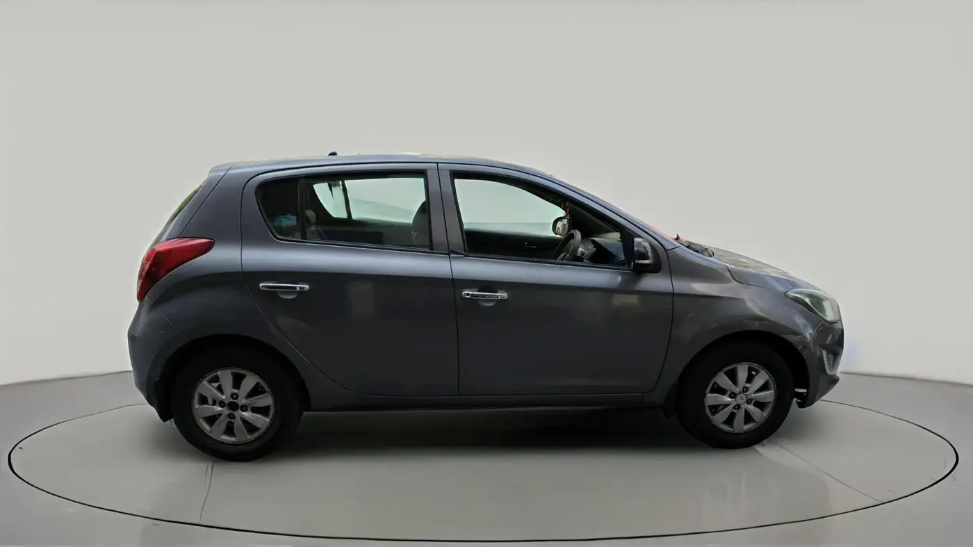 2013 Hyundai i20 SPORTZ 1.2, CNG, Manual, 99,850 km, exterior