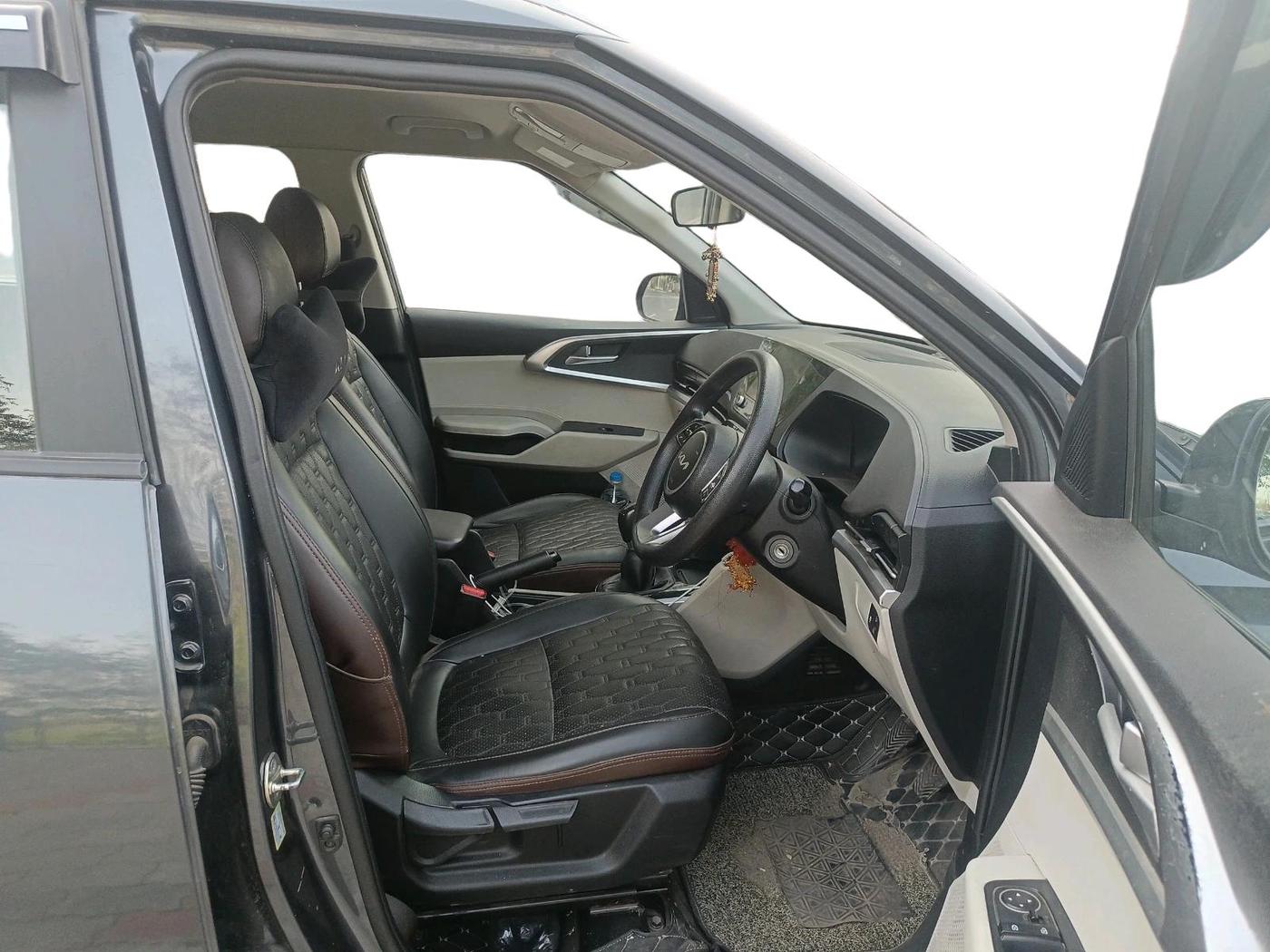2022 KIA CARENS PRESTIGE 1.5 DIESEL 7 STR, Diesel, Manual, 74,215 km, interior