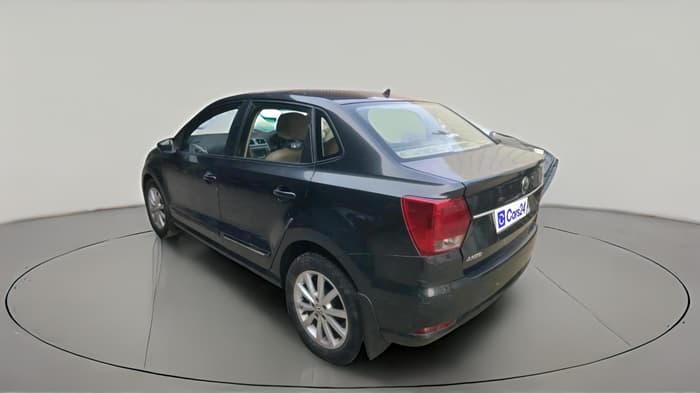 2017 Volkswagen Ameo HIGHLINE1.5L, Diesel, Manual, 1,21,447 km, exterior