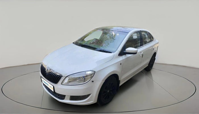 2013 Skoda Rapid AMBITION 1.6 TDI CR MT, Diesel, Manual, 73,385 km, exterior