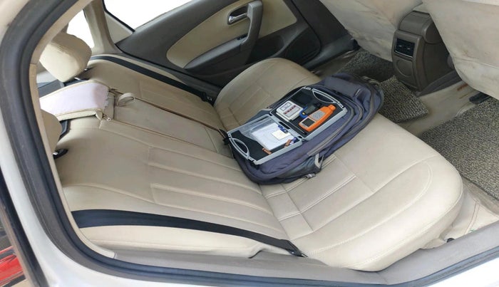 2013 Skoda Rapid AMBITION 1.6 TDI CR MT, Diesel, Manual, 73,385 km, interior