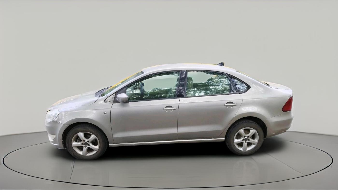 2014 Skoda Rapid AMBITION 1.5 TDI, Diesel, Manual, 1,08,443 km, exterior