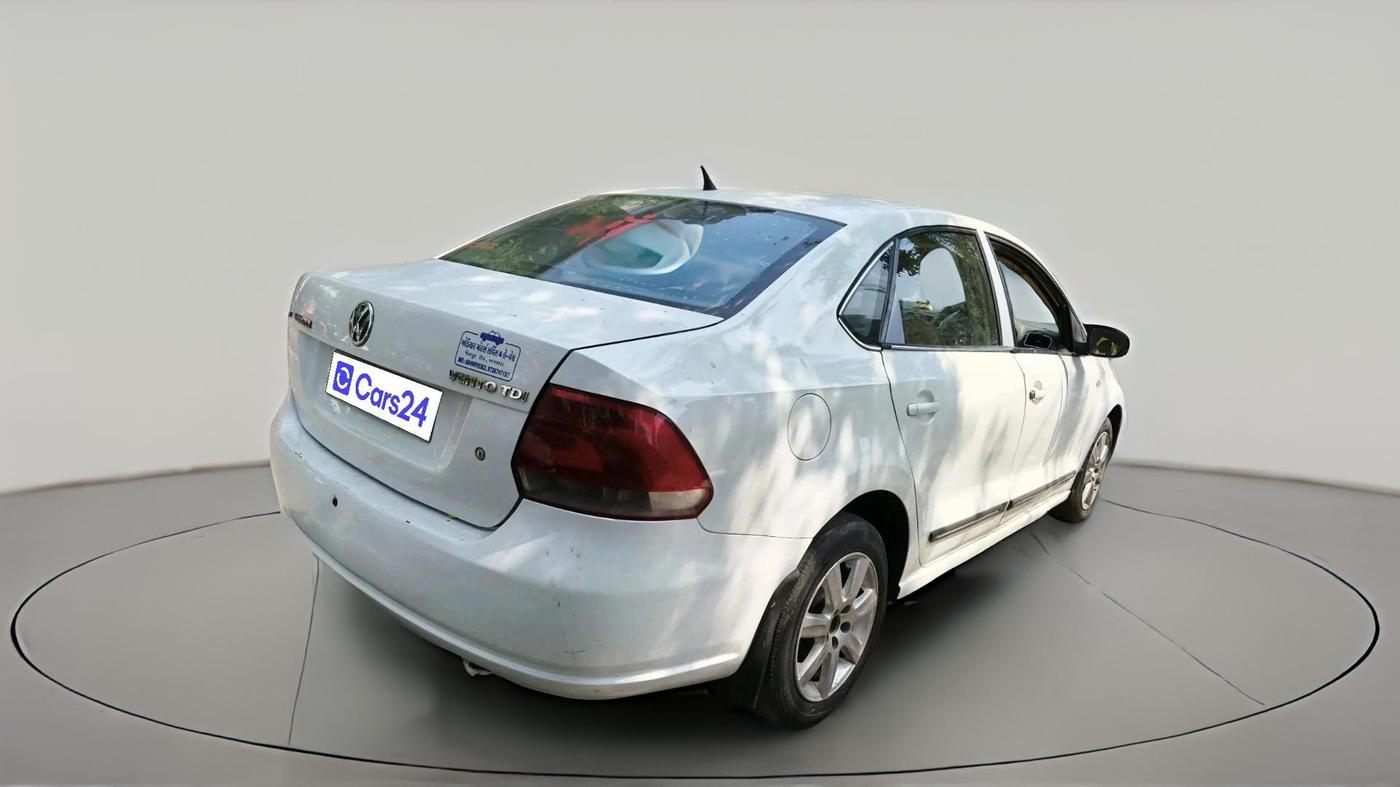 2011 Volkswagen Vento HIGHLINE DIESEL 1.6, Diesel, Manual, 1,49,399 km, exterior
