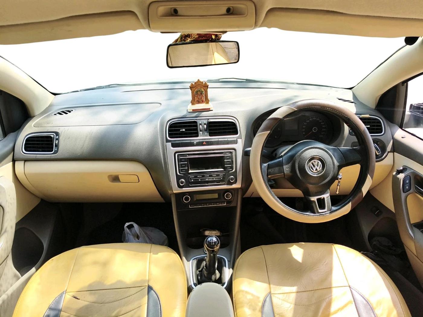 2011 Volkswagen Vento HIGHLINE DIESEL 1.6, Diesel, Manual, 1,49,399 km, interior