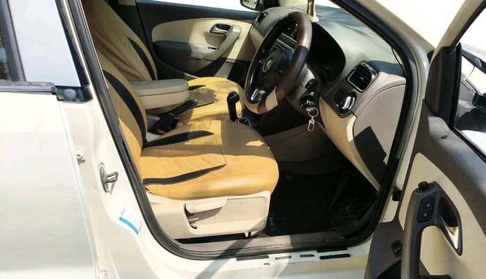 2011 Volkswagen Vento HIGHLINE DIESEL 1.6, Diesel, Manual, 1,49,399 km, interior