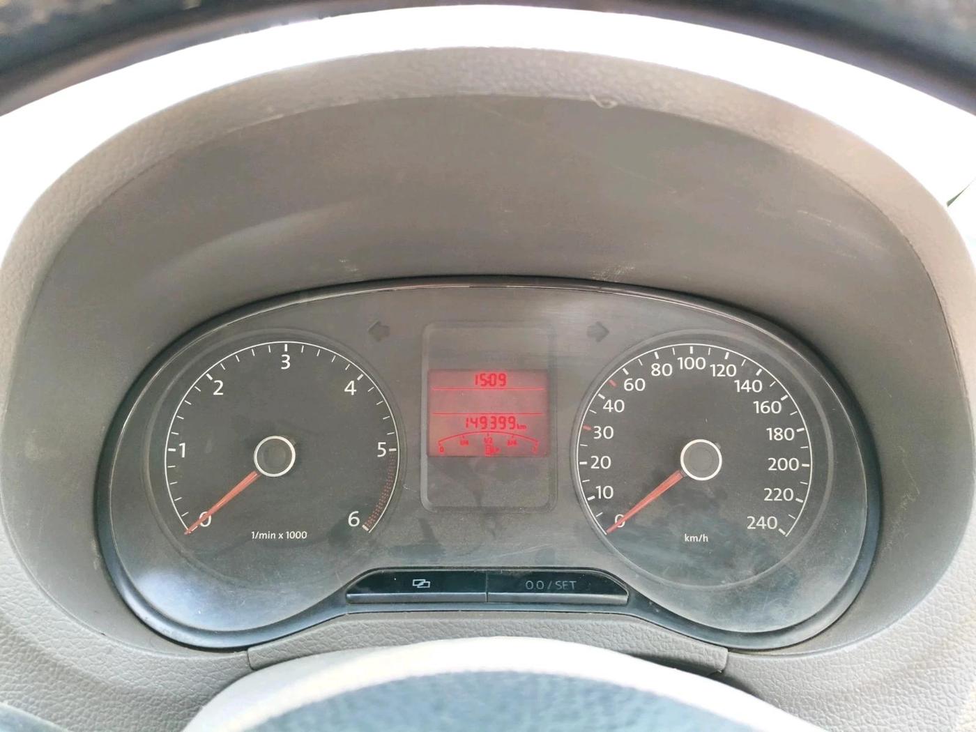 2011 Volkswagen Vento HIGHLINE DIESEL 1.6, Diesel, Manual, 1,49,399 km, interior