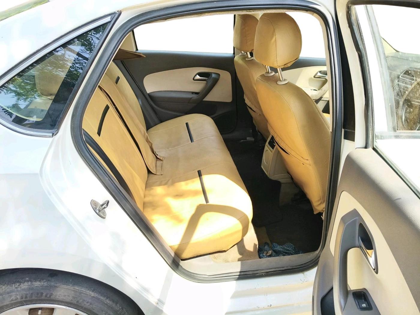 2011 Volkswagen Vento HIGHLINE DIESEL 1.6, Diesel, Manual, 1,49,399 km, interior