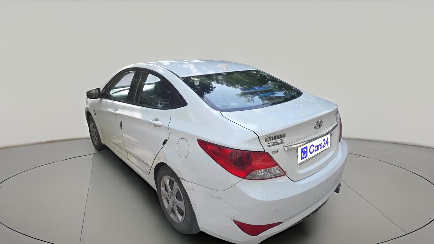 2013 Hyundai Verna FLUIDIC 1.6 VTVT EX, Petrol, Manual, 1,77,322 km, exterior