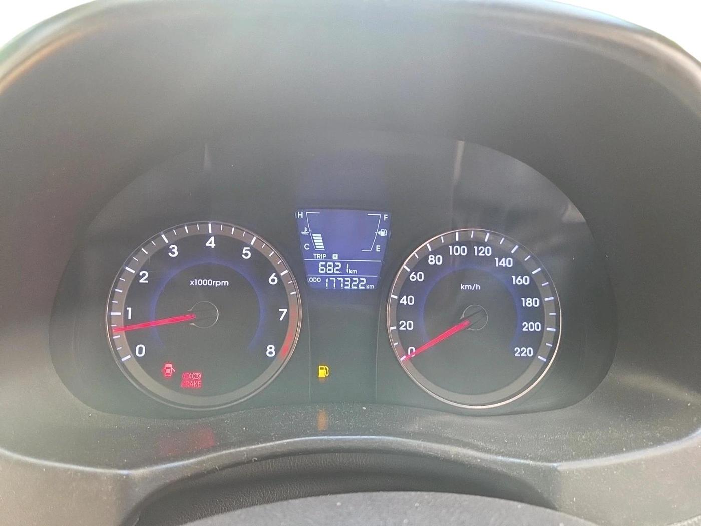 2013 Hyundai Verna FLUIDIC 1.6 VTVT EX, Petrol, Manual, 1,77,322 km, interior