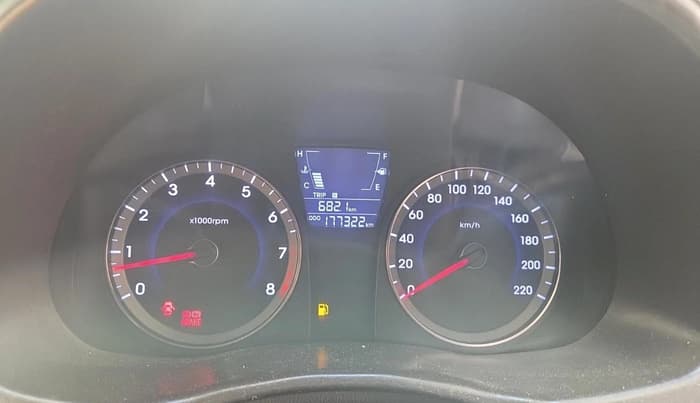 2013 Hyundai Verna FLUIDIC 1.6 VTVT EX, Petrol, Manual, 1,77,322 km, interior