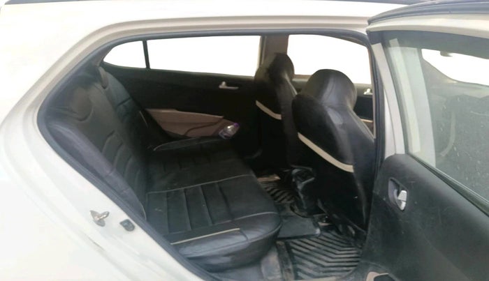 2016 Hyundai Grand i10 SPORTZ 1.1 CRDI, Diesel, Manual, 80,414 km, interior