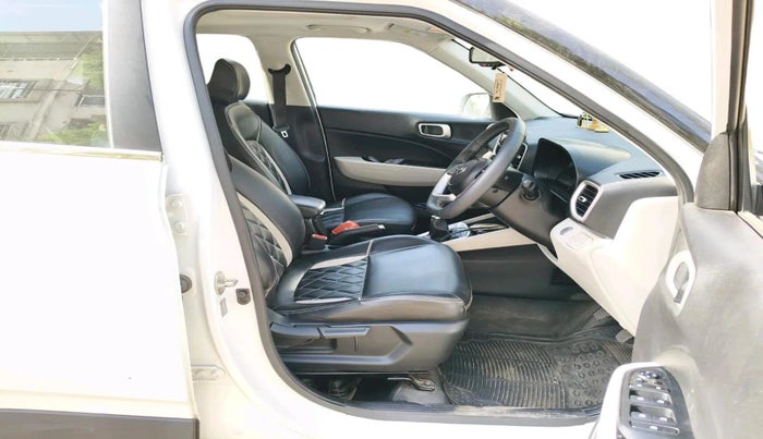 2024 Hyundai VENUE SX 1.2 PETROL, Petrol, Manual, 20,745 km, interior