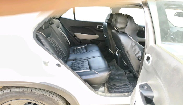 2024 Hyundai VENUE SX 1.2 PETROL, Petrol, Manual, 20,745 km, interior