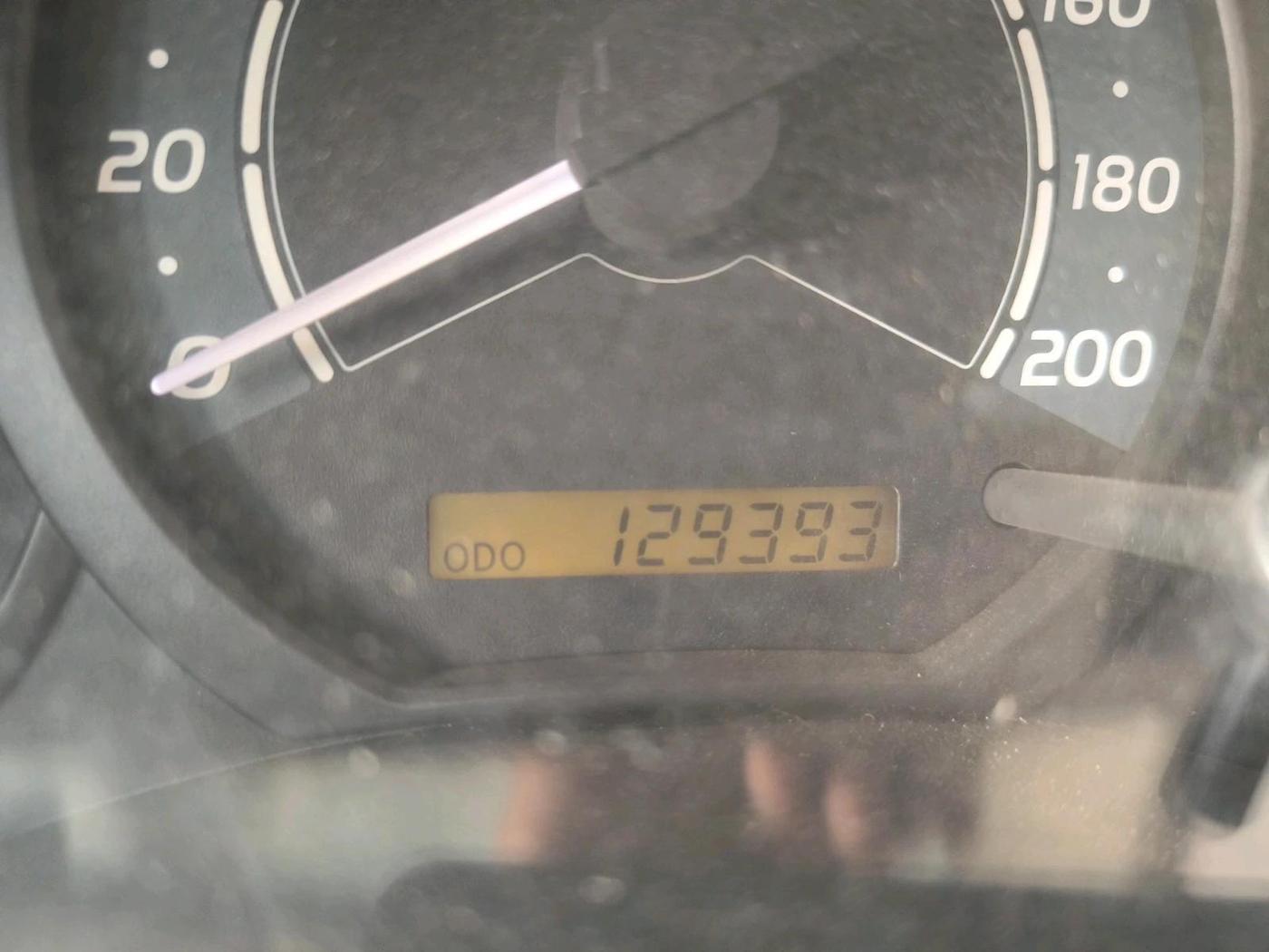 2005 Toyota Innova G1 2.0, CNG, Manual, 1,29,393 km, interior