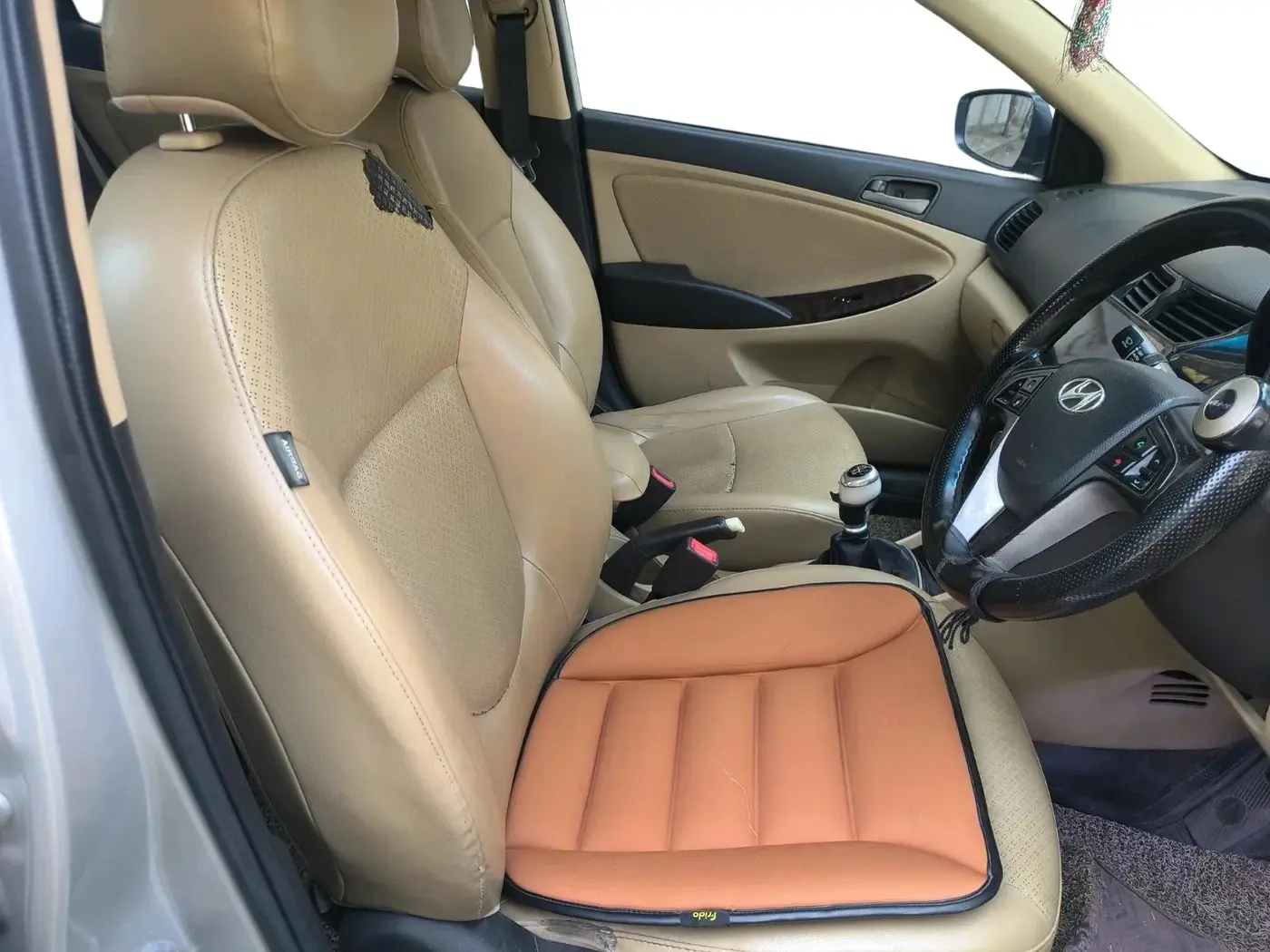 2016 Hyundai Verna 1.6 VTVT SX (O), CNG, Manual, 90,935 km, interior