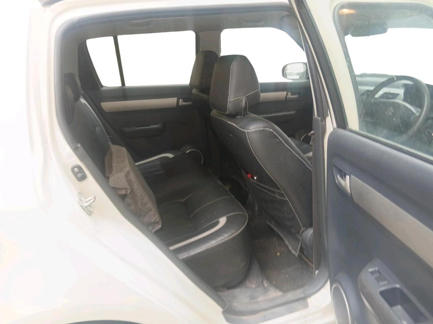 2011 Maruti Swift VDI, Diesel, Manual, 1,01,032 km, interior