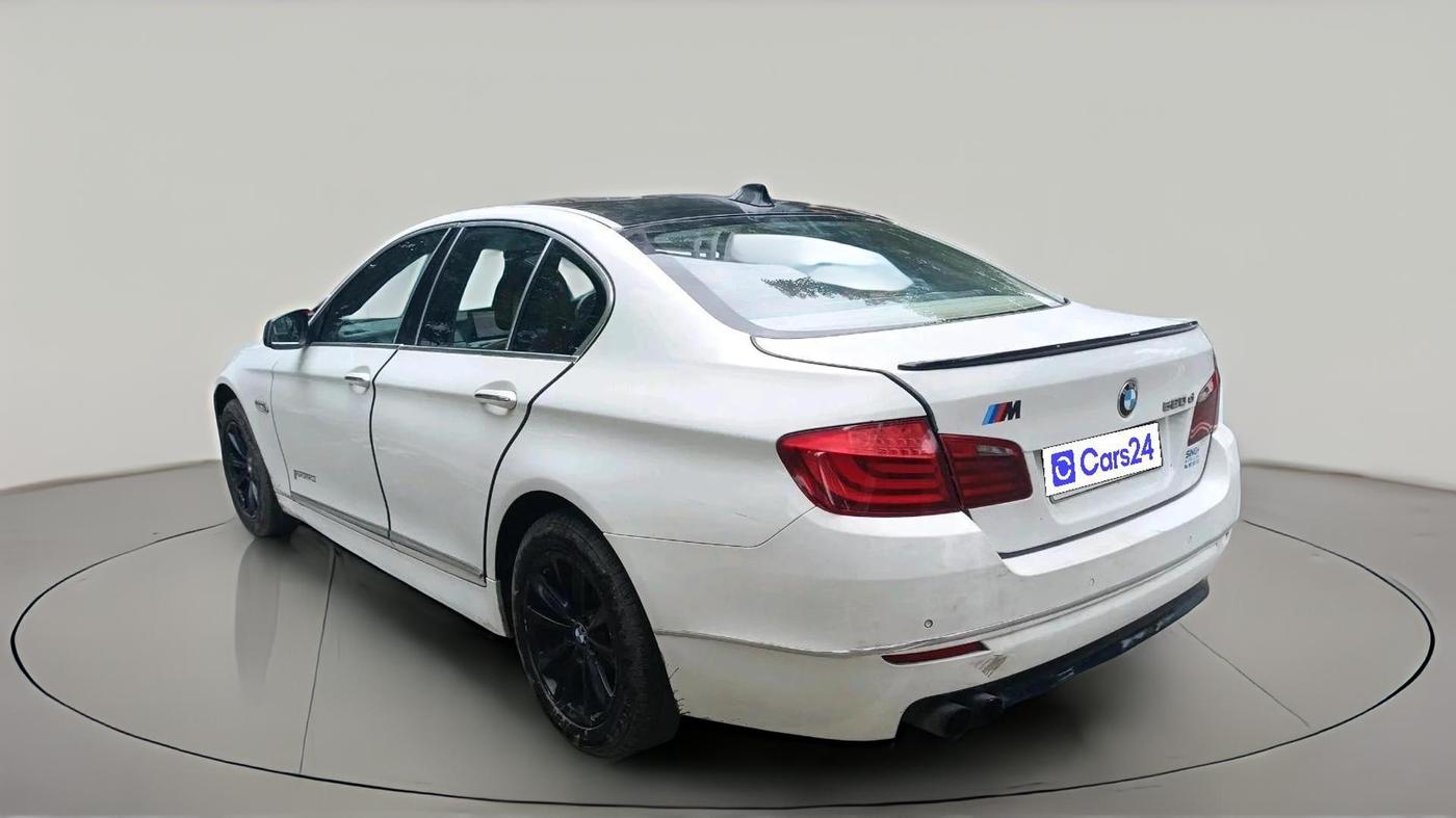2011 BMW 5 Series 520D 2.0, Diesel, Automatic, 1,72,562 km, exterior