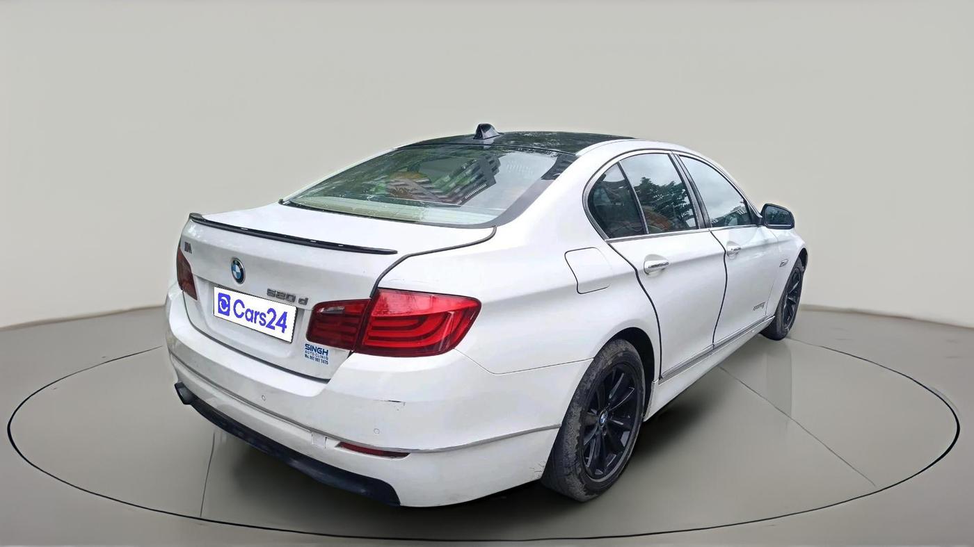 2011 BMW 5 Series 520D 2.0, Diesel, Automatic, 1,72,562 km, exterior